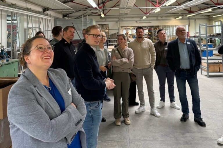 Members of the KJU Iserlohn visiting HELIOS in Neuenrade